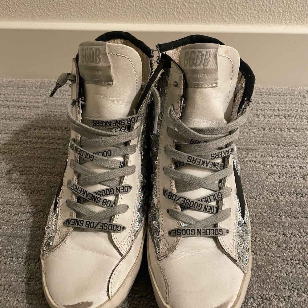 Golden Goose Silver Sequin High-Top Sneakers with Black Star - Picture 7 of 7